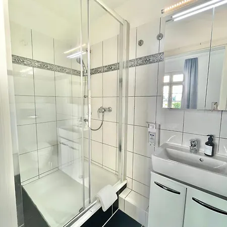 - Brake Apartment *